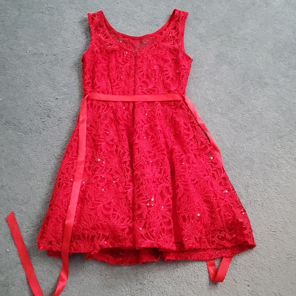 Dress - Picture 2 of 4